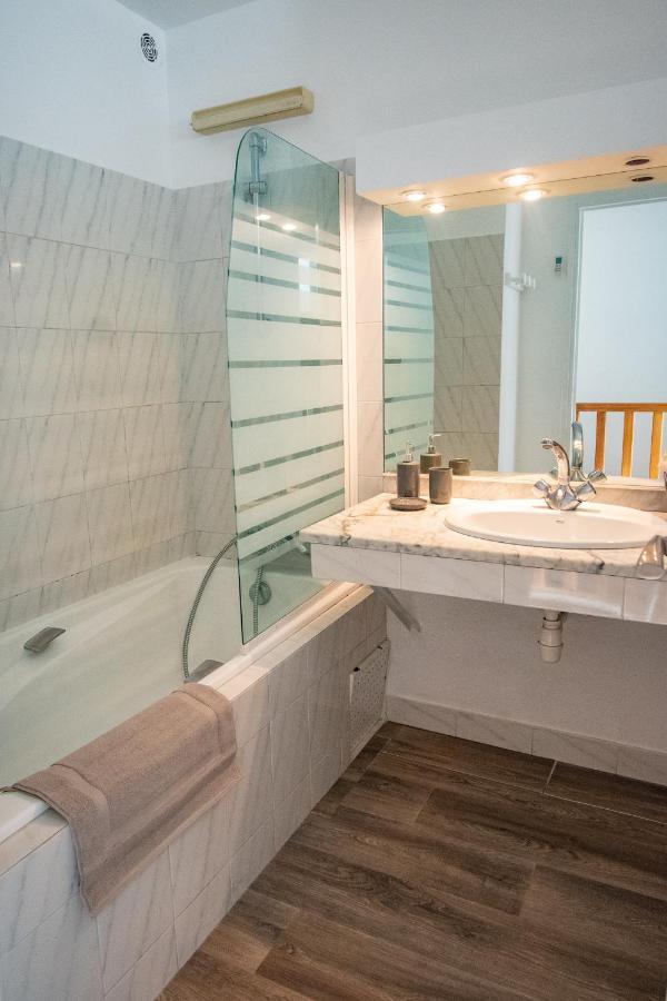Les Quatres Loges Daire Aix-en-Provence Dış mekan fotoğraf